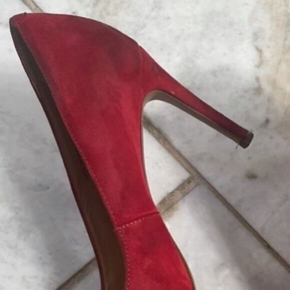 Red pumps  - Picture 5 of 5